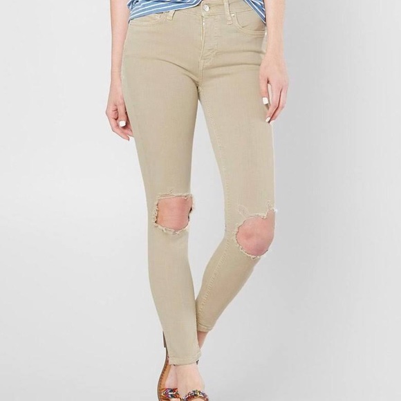 Free People distressed skinny jeans - Picture 2 of 7